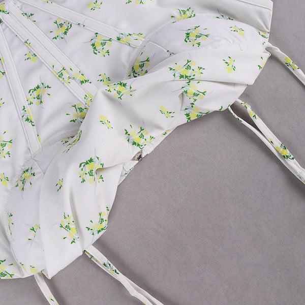 corset floral daisy close up